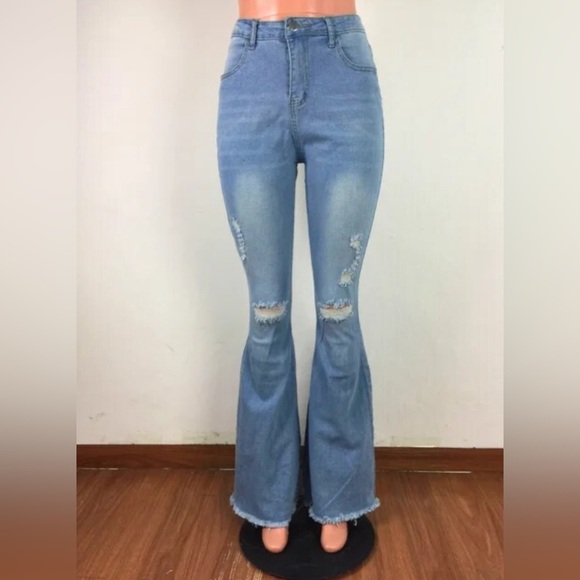 Women's Between US Jeans Wide Leg Jeans Size 9 . Light Blue Ripped In Front. 70s - Picture 1 of 16